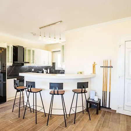 Villa Zetes Luxury *